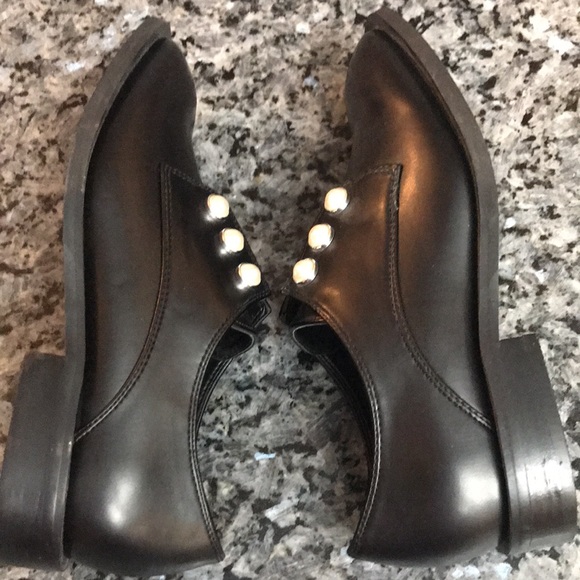 Design Lab Lord & Taylor Ronya pearl embellished Oxford shoes - Picture 8 of 9